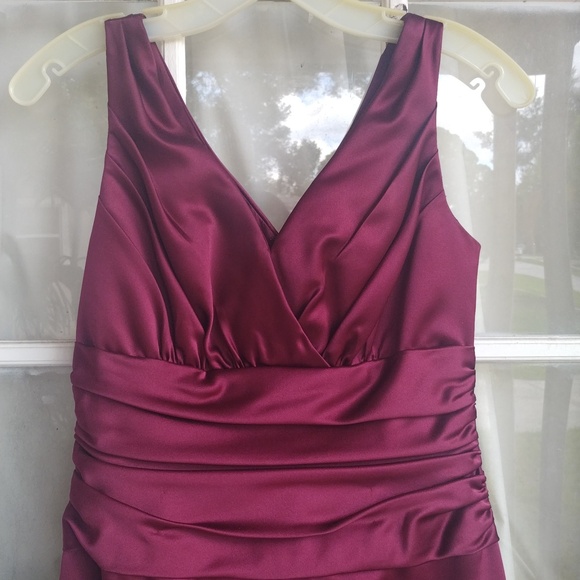 David's Bridal dress wine color size 4 - Picture 3 of 11